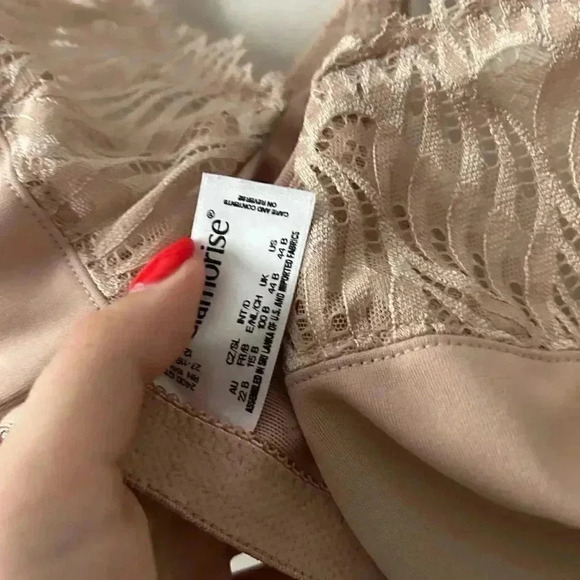 Glamorise front  closure bra 44B - Picture 3 of 5